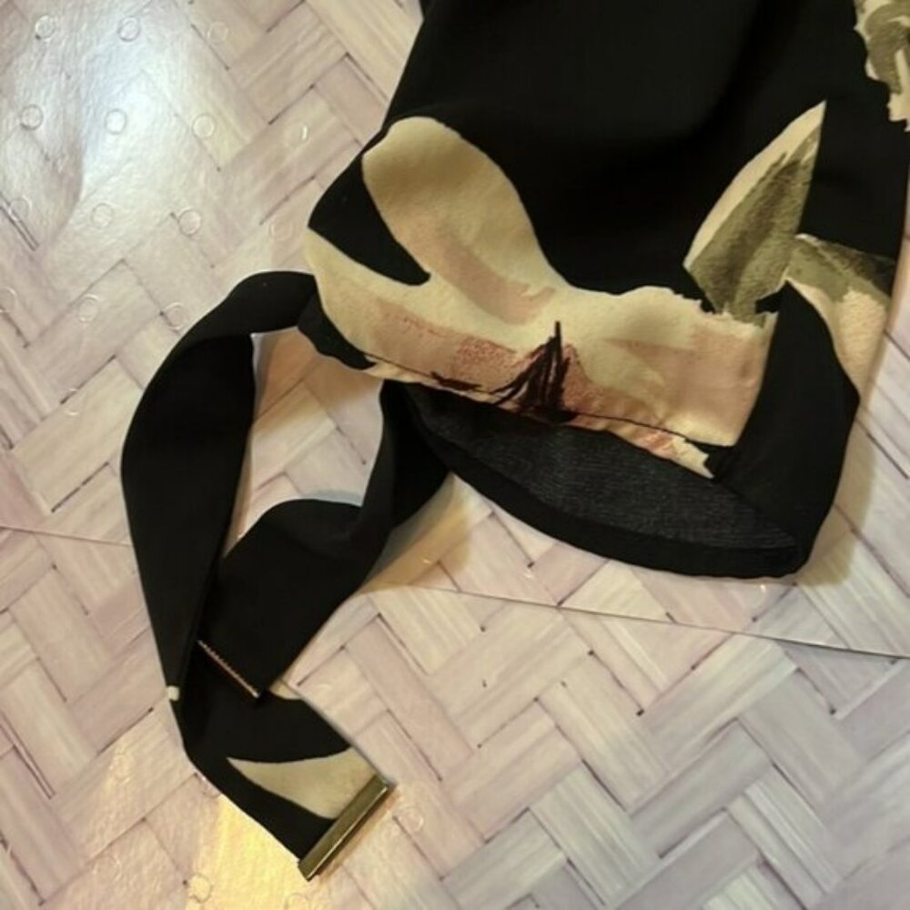 Off Shoulder Blouse - image 5